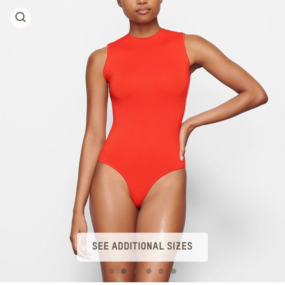 Skims essential crewneck sleeveless bodysuit